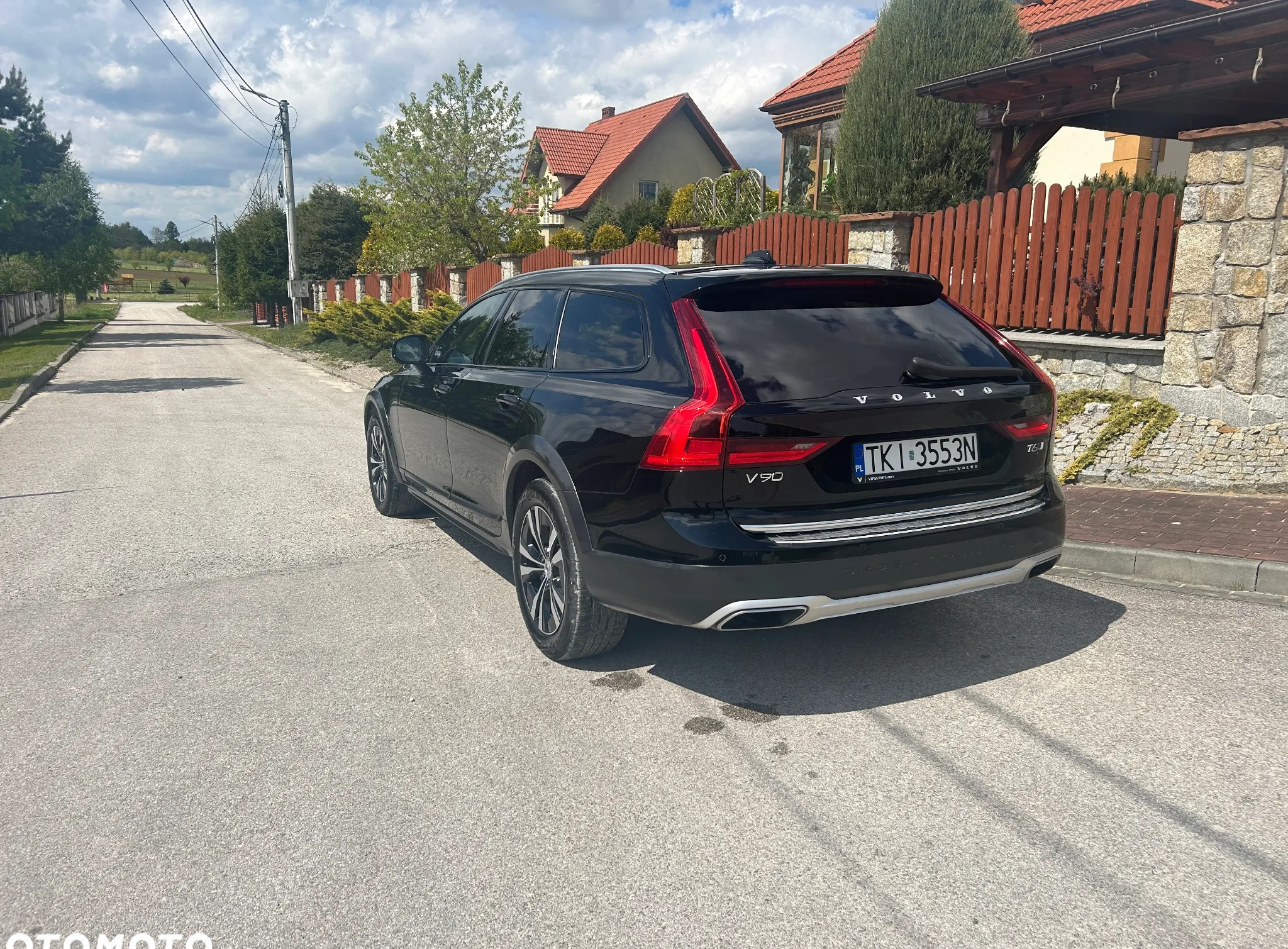 Volvo V90 Cross Country cena 142677 przebieg: 160000, rok produkcji 2019 z Kielce małe 596